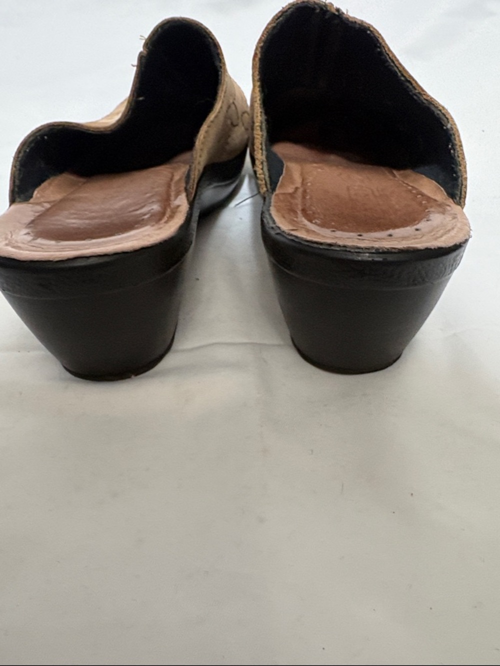 Women's Fly Flot Tan Suede Wedge Mules with Floral Stitching - Picture 5 of 6